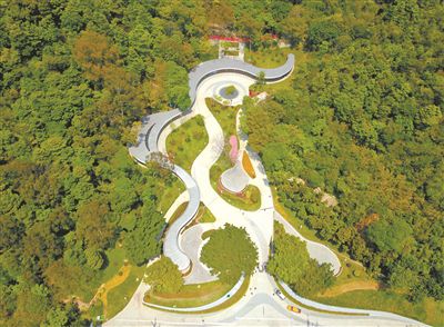 白云山柯子岭门