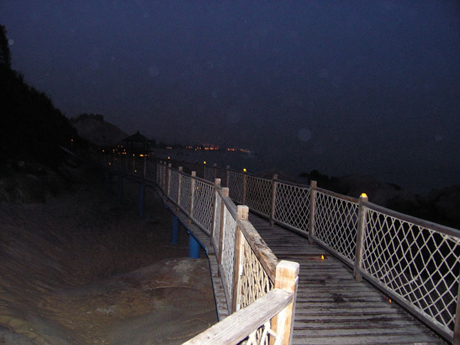晚上的木栈桥 晚上的木栈桥