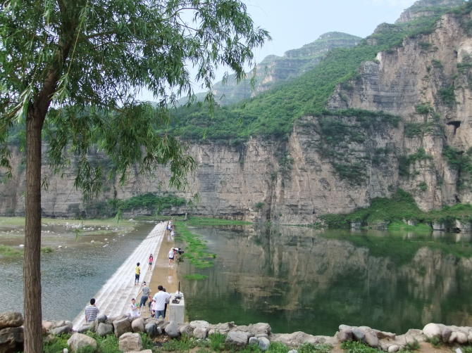 拦河小坝停留片刻 拦河小坝停留片刻